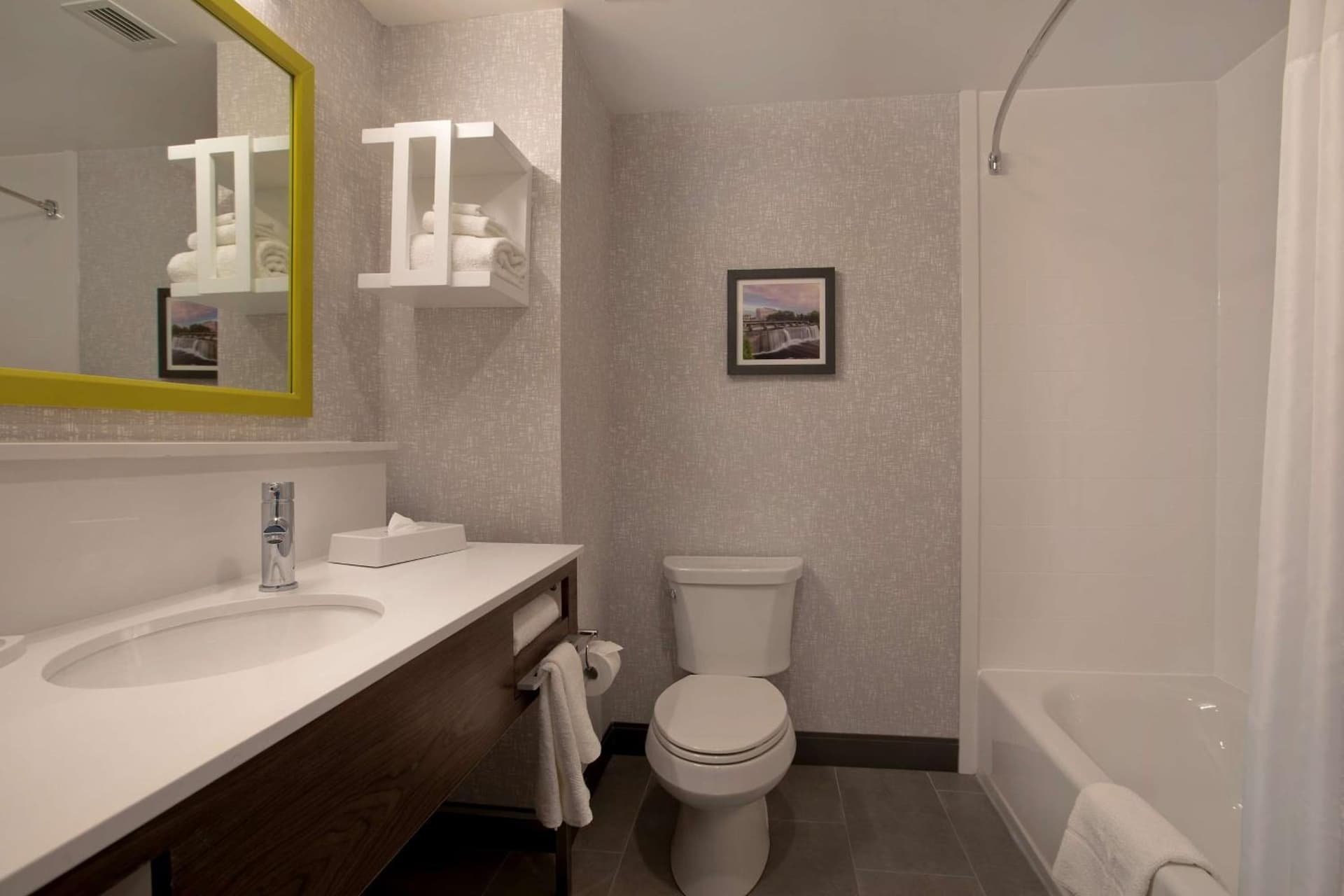 Hampton Inn & Suites Ottawa West