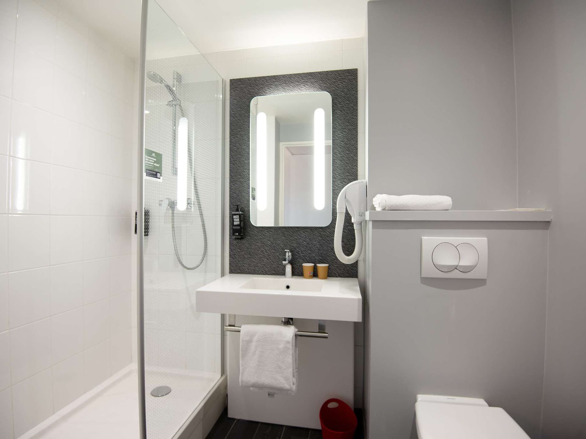 ibis Saint Genis Pouilly Genève