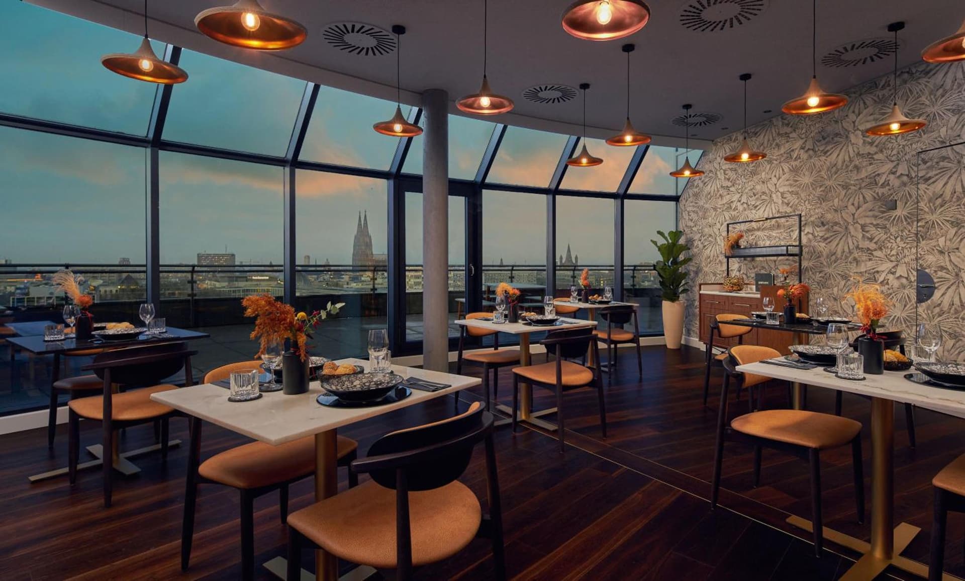 Wasserturm Hotel Cologne, Curio Collection by Hilton