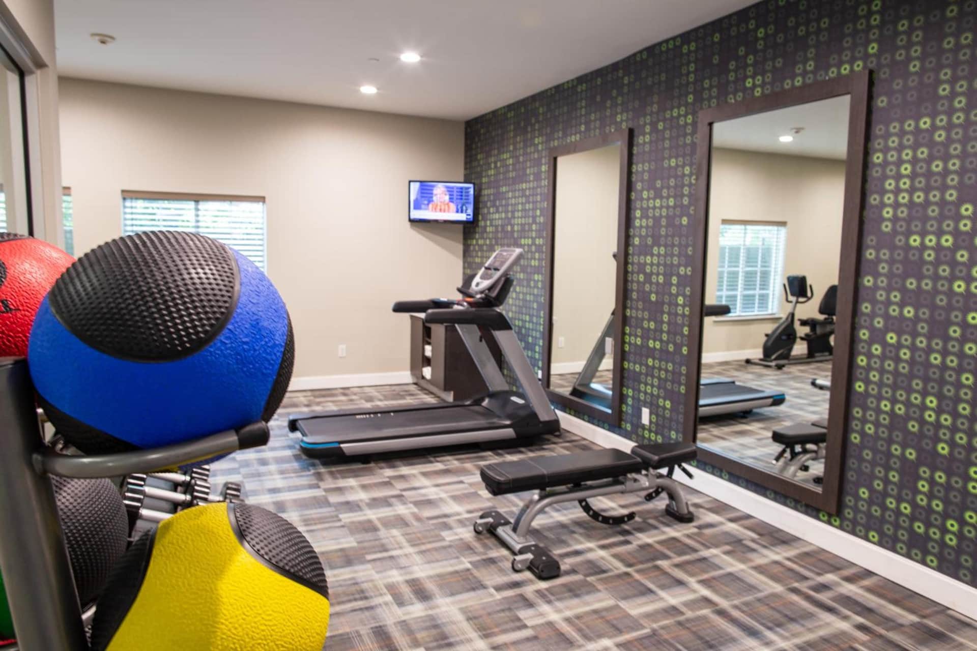 La Quinta Inn & Suites by Wyndham Houston East at Normandy