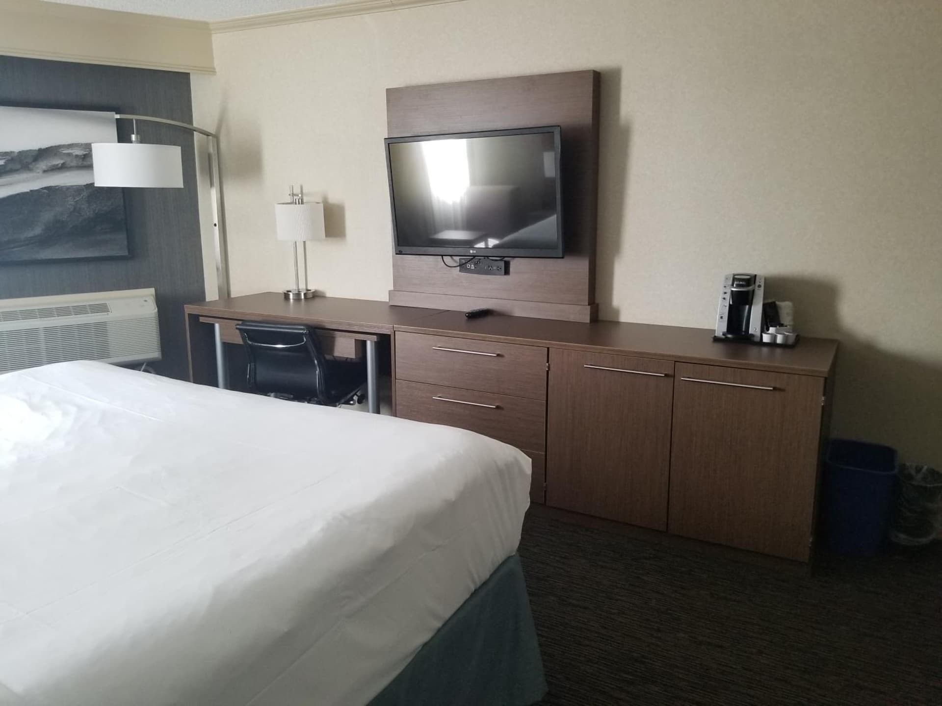 Holiday Inn Express Edmonton Downtown by IHG