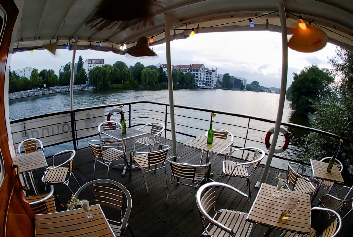 Eastern Comfort Hostel & Hotel Boat