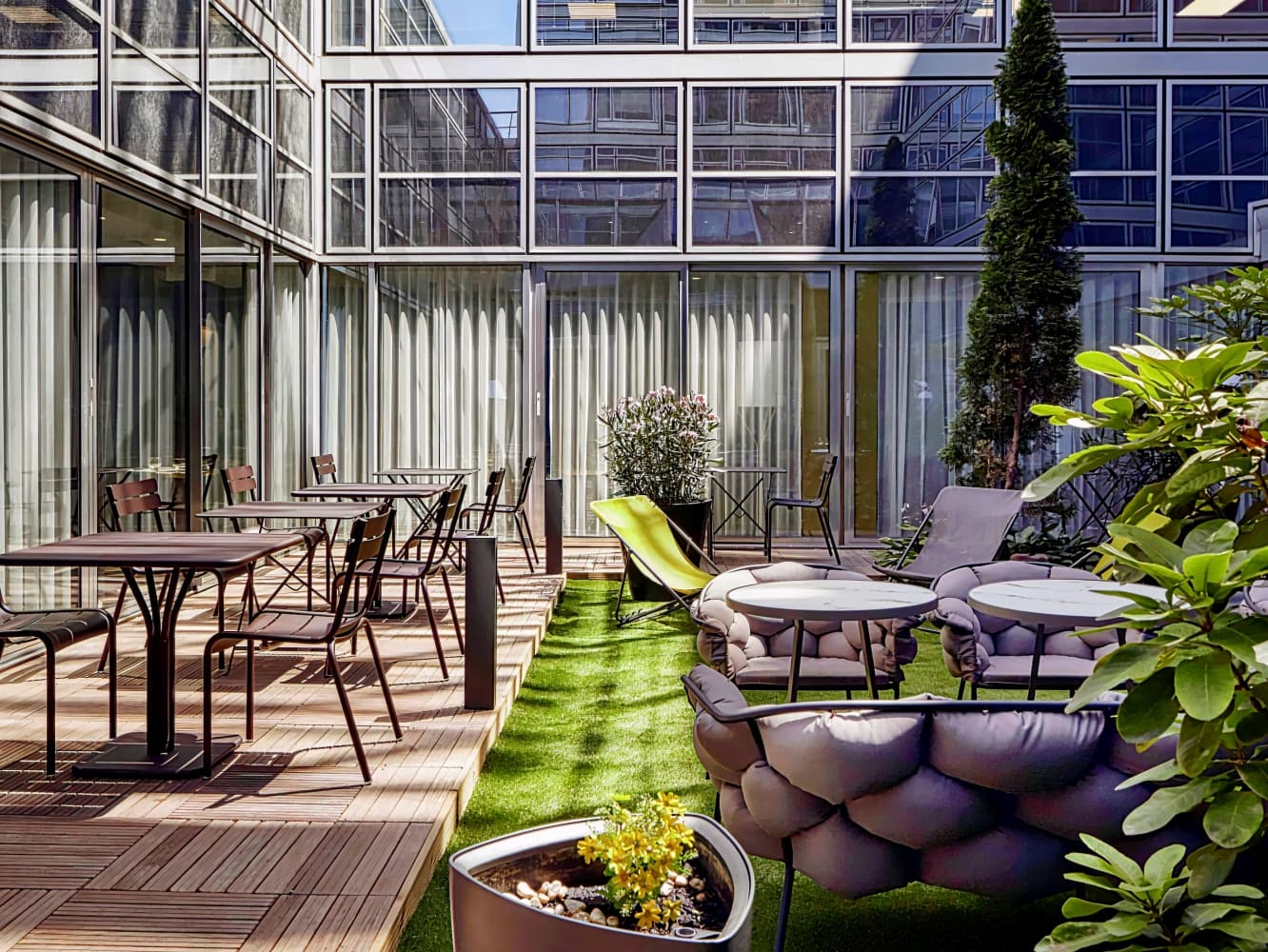 Mercure Paris La Défense Grande Arche Hotel