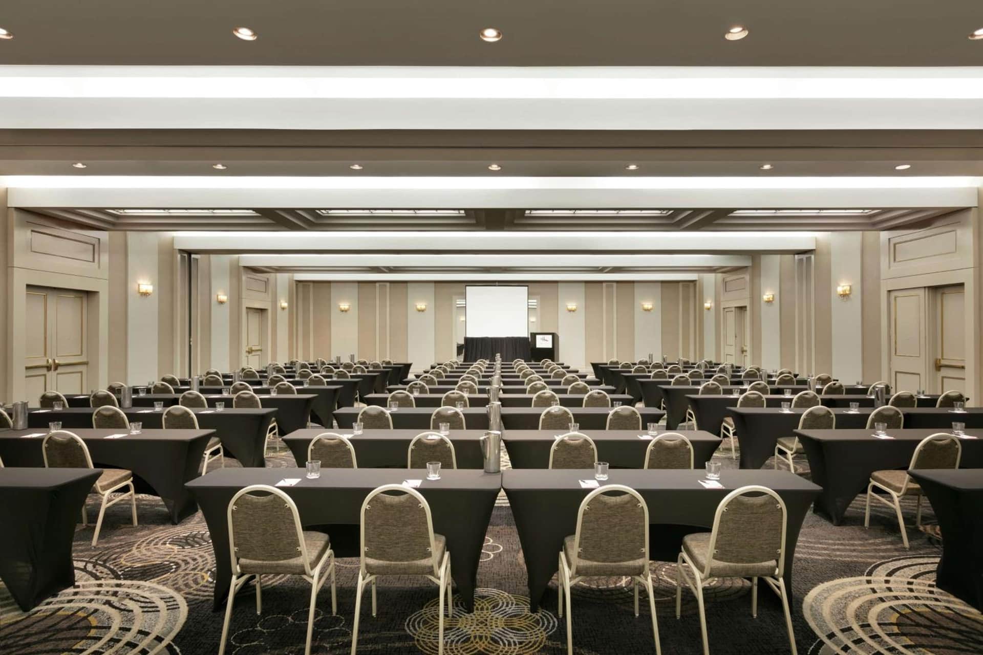 DoubleTree by Hilton New York LaGuardia