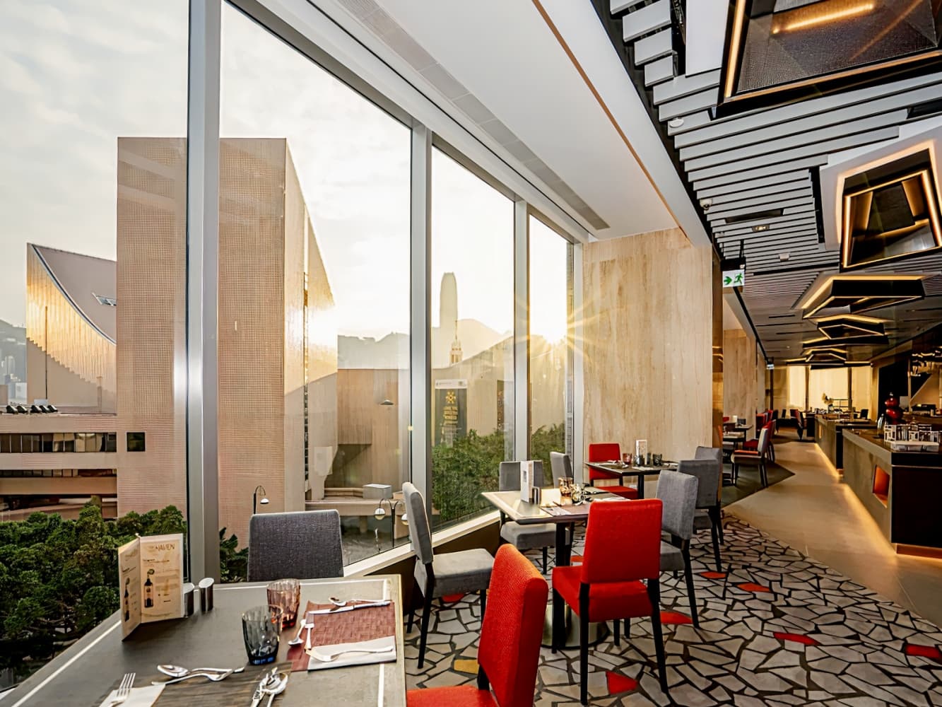 香港基督教青年會 ( The Salisbury – YMCA of Hong Kong )