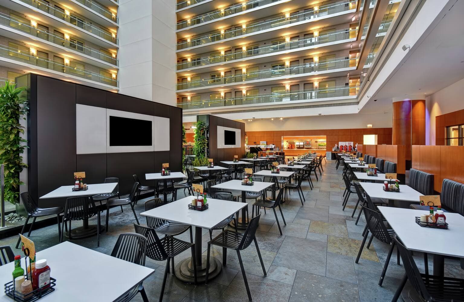 Embassy Suites by Hilton Chicago Downtown Magnificent Mile
