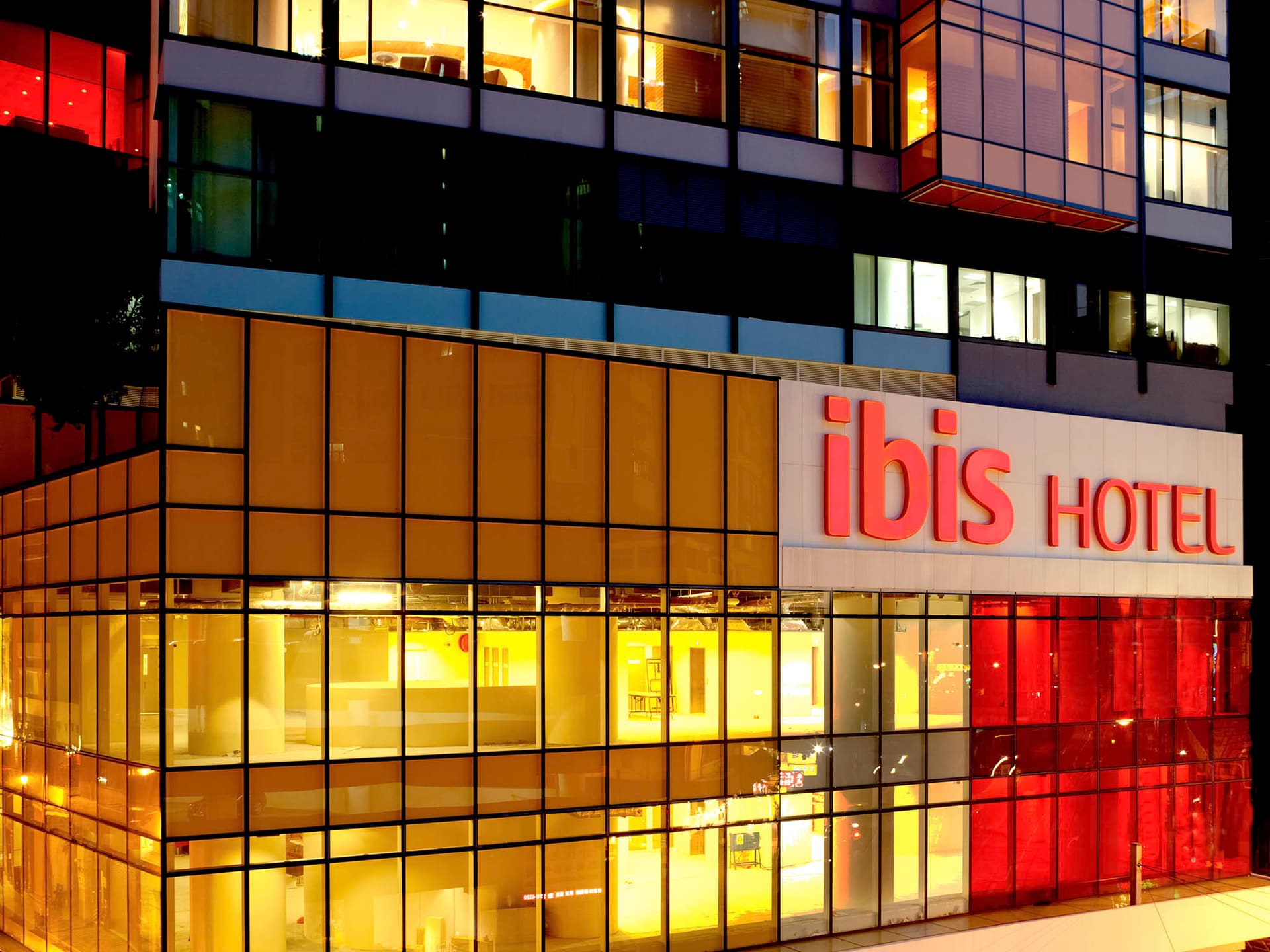 宜必思香港中上环酒店 ( Ibis Hong Kong Central and Sheung Wan Hotel )