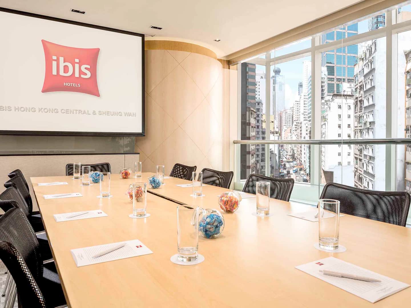 宜必思香港中上环酒店 ( Ibis Hong Kong Central and Sheung Wan Hotel )