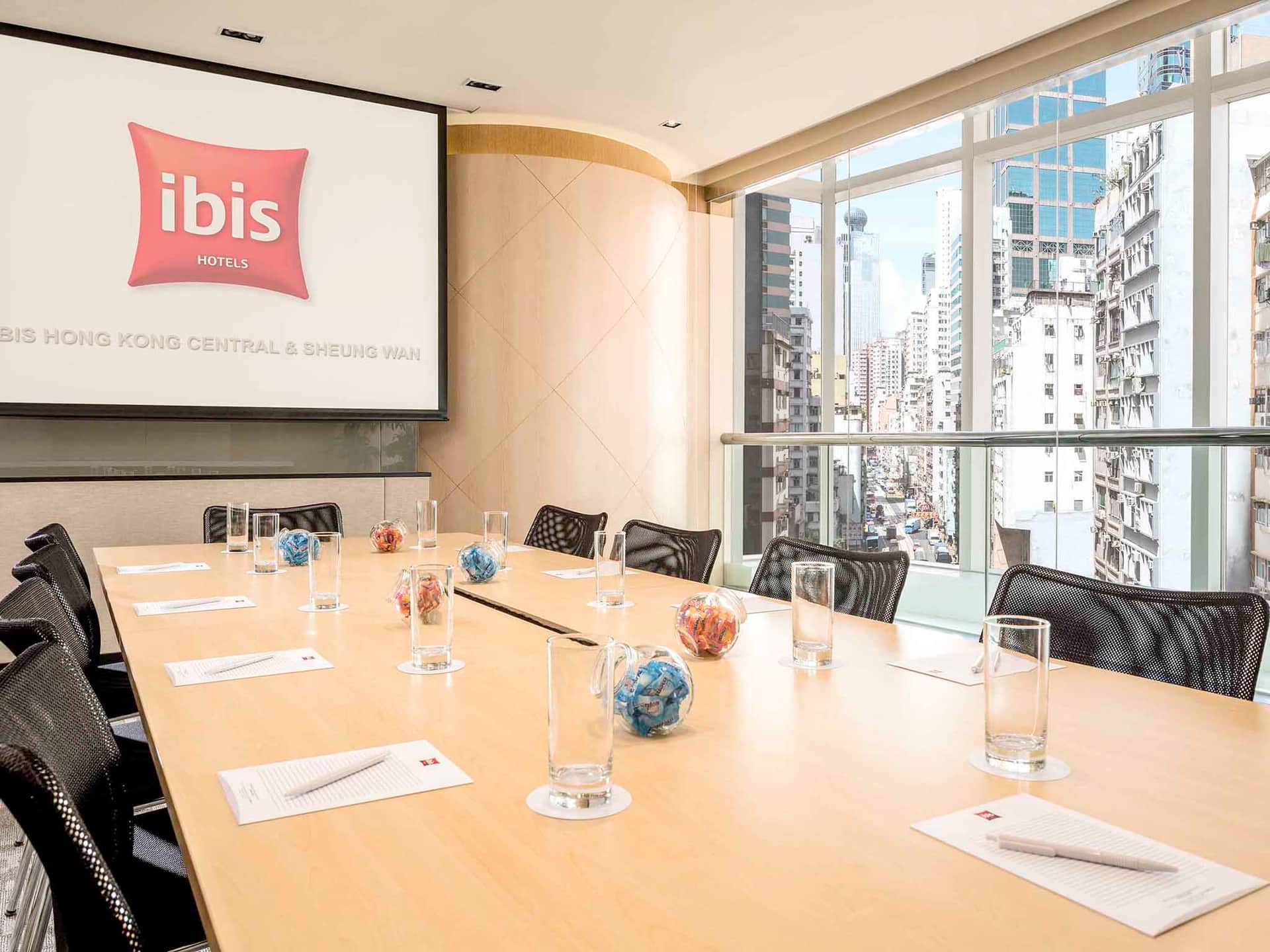 宜必思香港中上环酒店 ( Ibis Hong Kong Central and Sheung Wan Hotel )