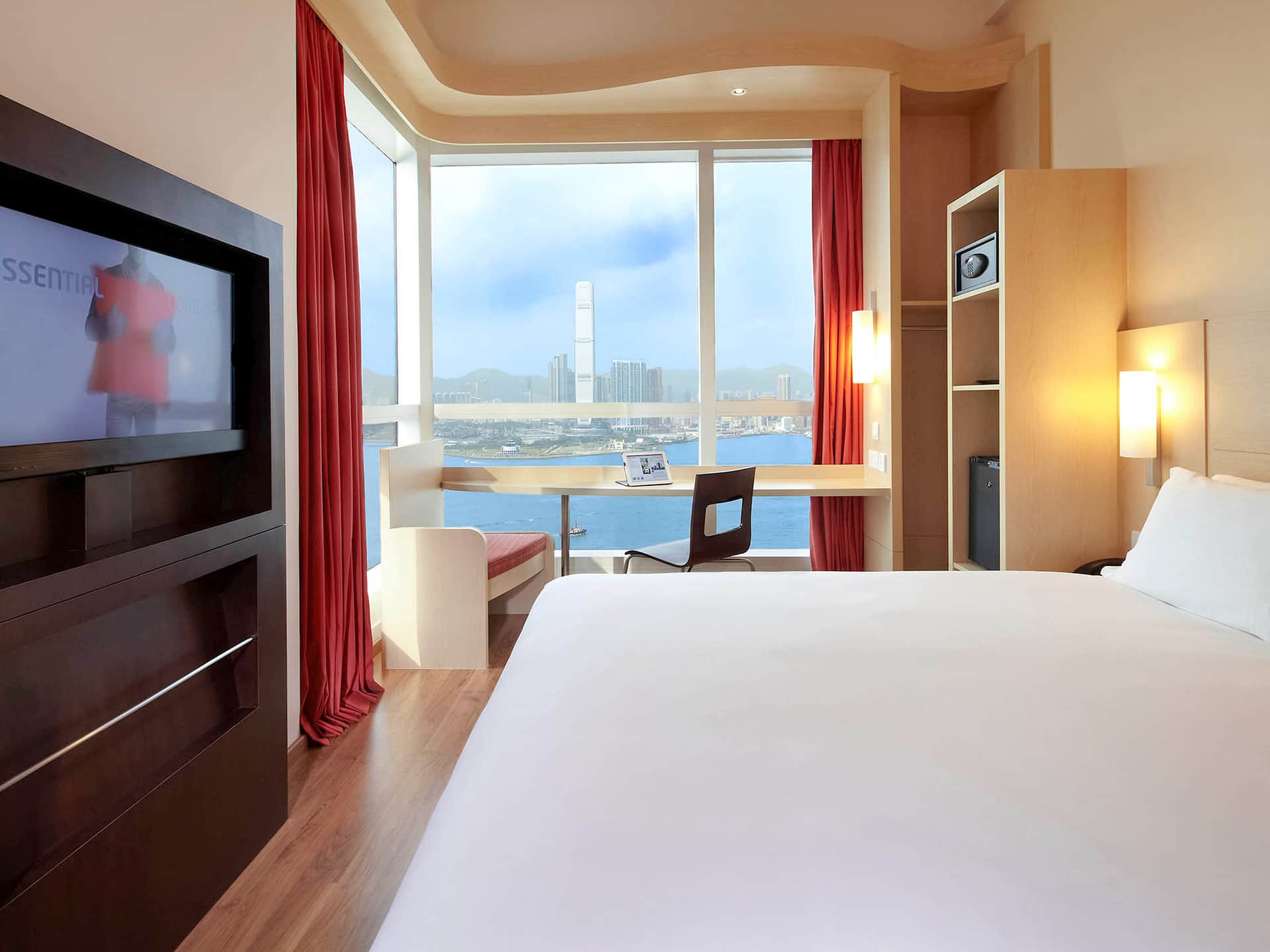 宜必思香港中上环酒店 ( Ibis Hong Kong Central and Sheung Wan Hotel )