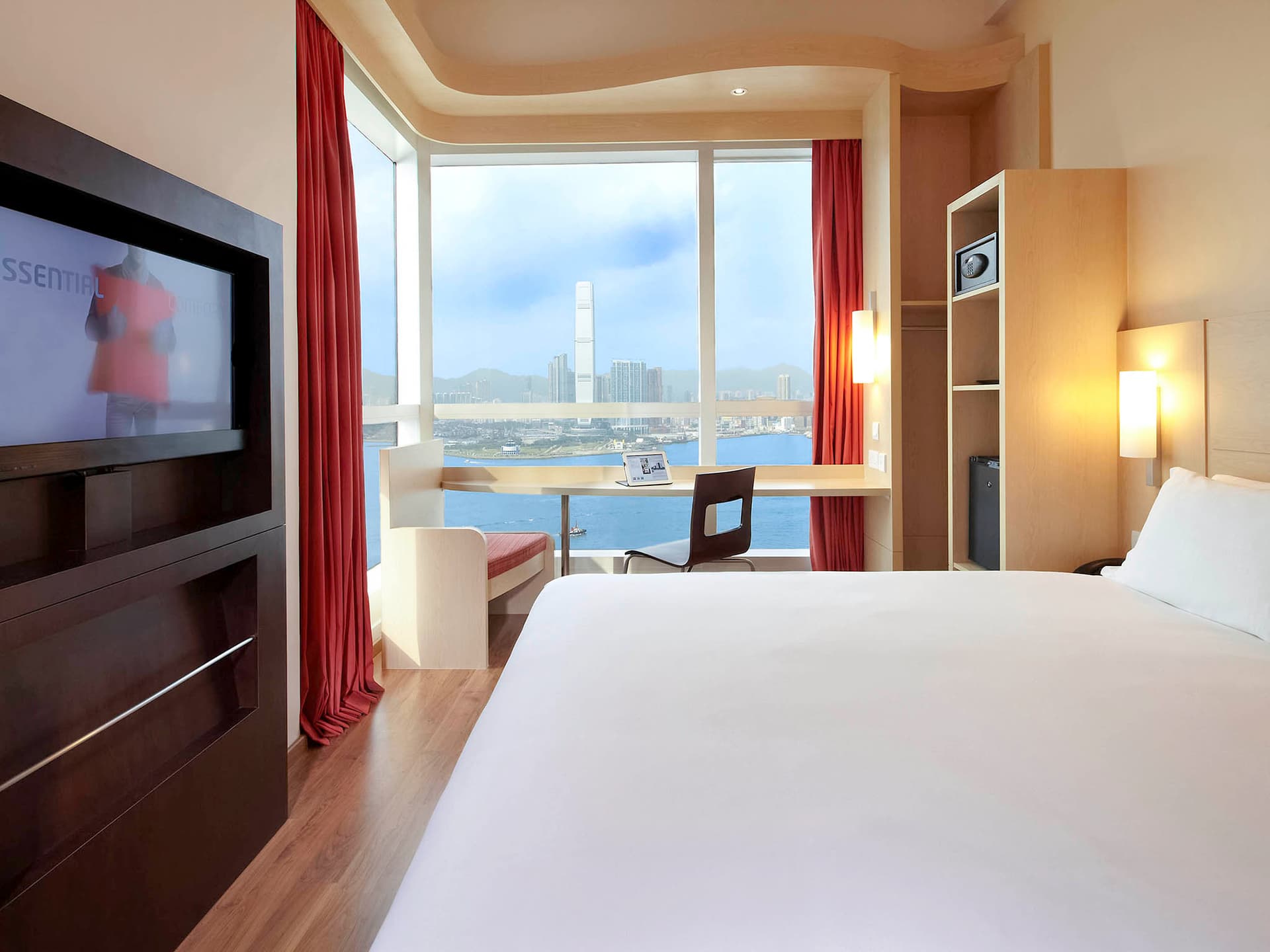 宜必思香港中上环酒店 ( Ibis Hong Kong Central and Sheung Wan Hotel )