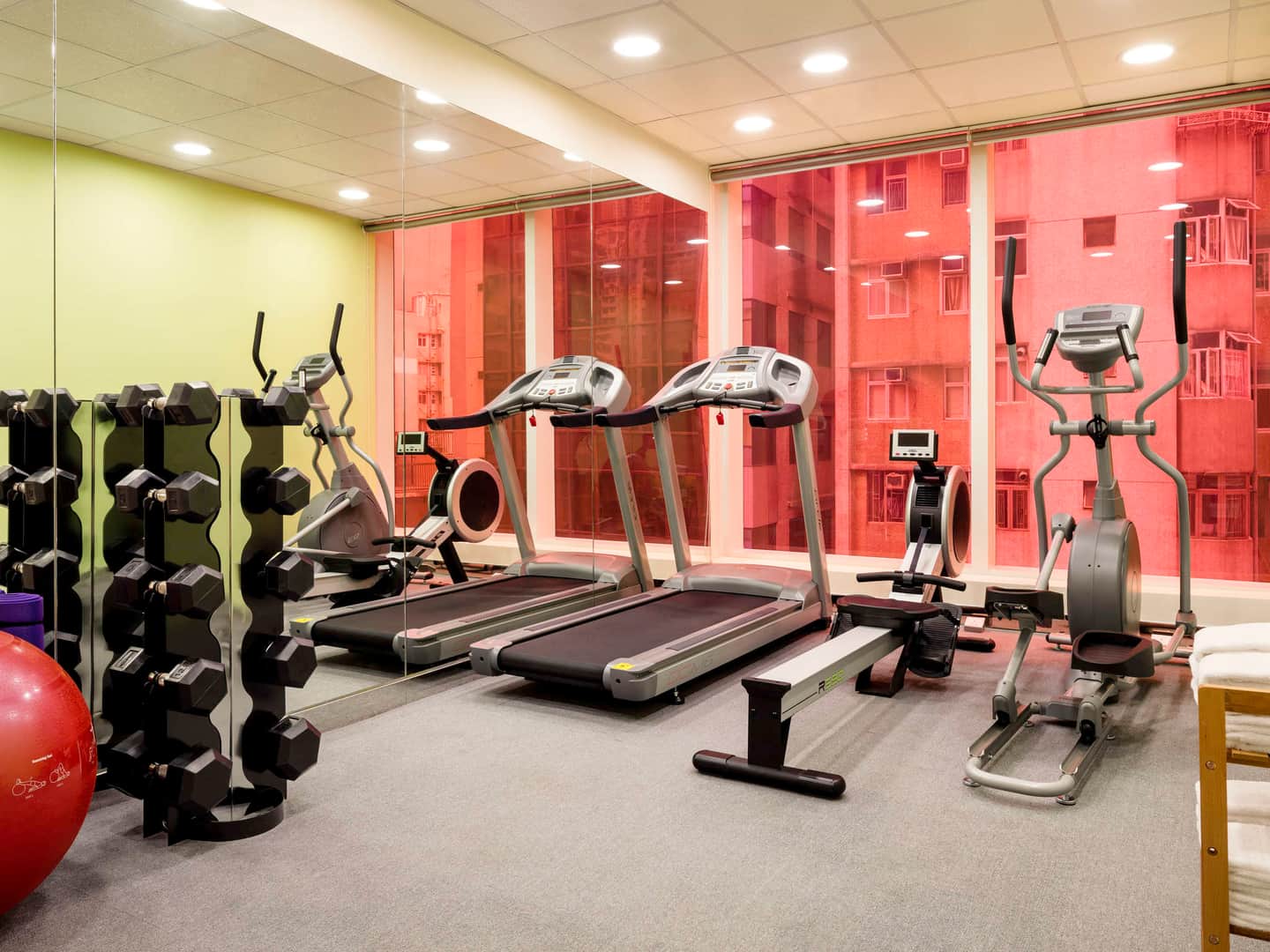 宜必思香港中上环酒店 ( Ibis Hong Kong Central and Sheung Wan Hotel )